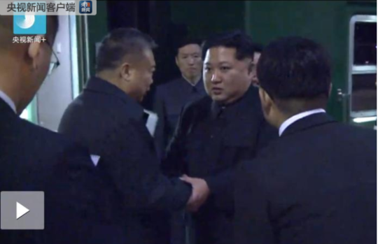 在朝鮮遇難中國游客遺體和傷員送返國內 金正恩親自送行