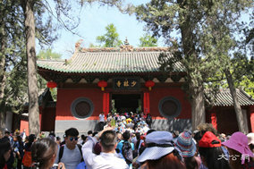 河南少林寺龙门石窟等景区门票降价