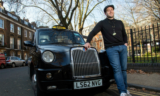  拖鞋毛毯和壁爐 “最豪華”出租車在倫敦亮相