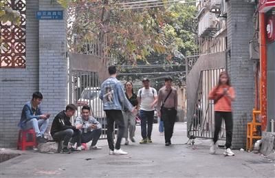 1553568229351432.jpg 1124281416_15535548978341n.jpg