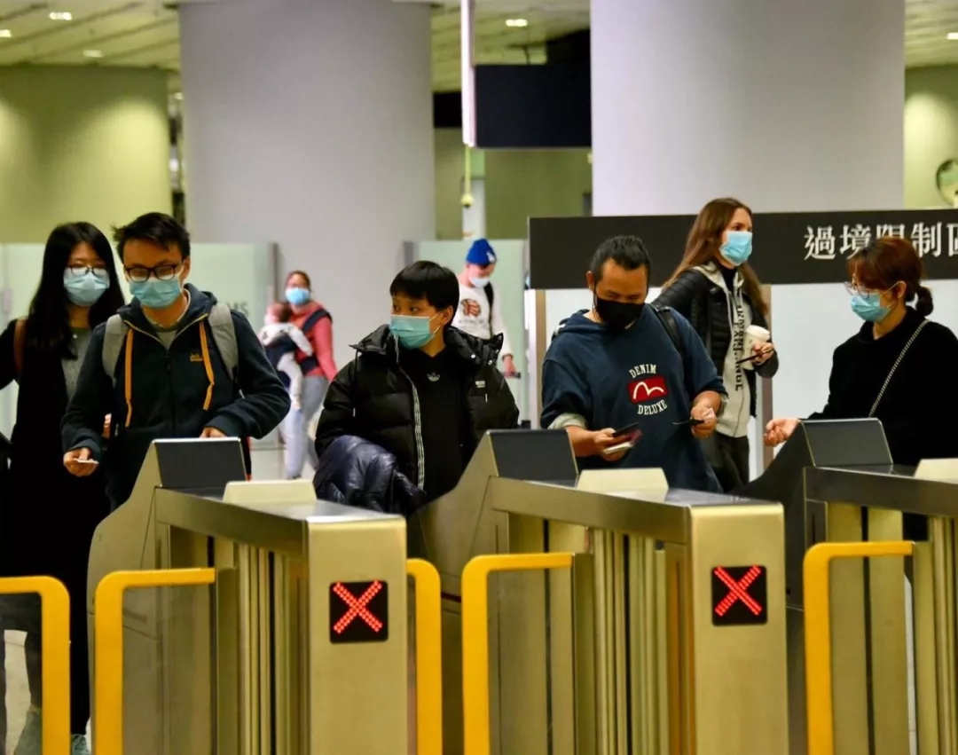 香港遊客暴跌  經濟遭重创！
