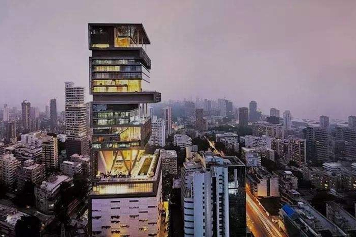 印度首富一家5口住27層豪宅，造價超10億美元，服務人員達600人