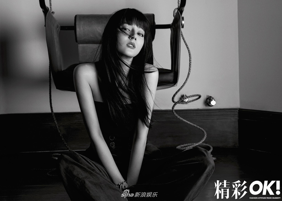 迪麗熱巴時尚大片曝光 齊劉海造型復古摩登