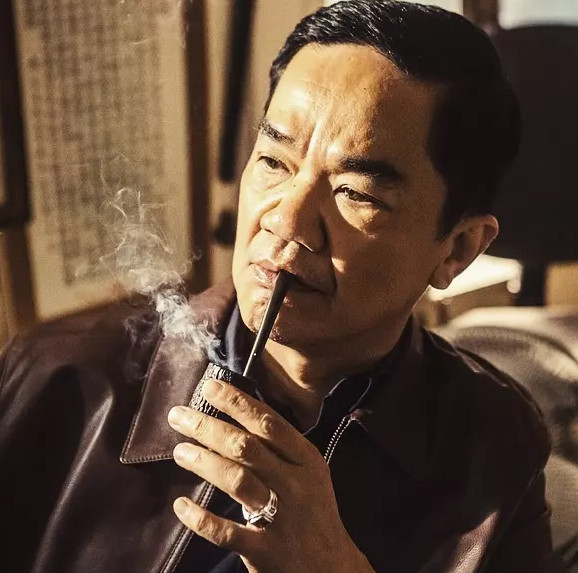 瀟灑看世間——中國香港著名電影演員黃光亮