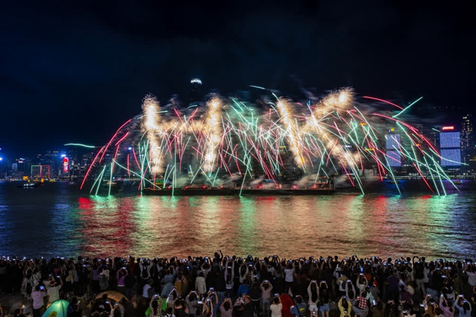 “五一”當晚，維港將舉辦10分鐘大型海上煙火表演