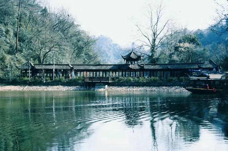 月城湖.jpg