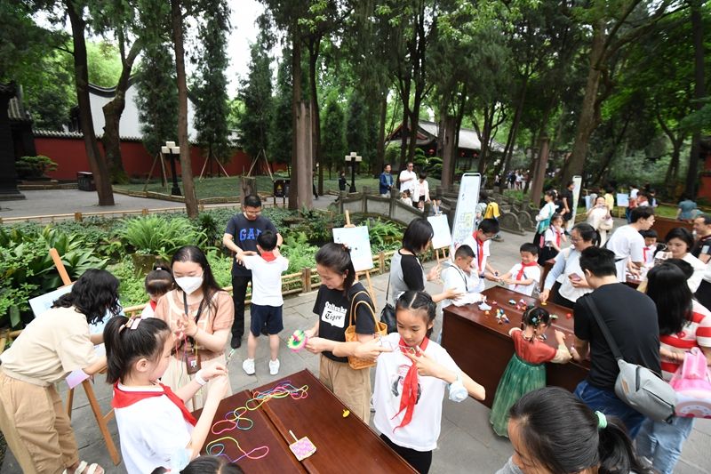 “趣味童年小游戏体验活动”六一活动场景2（成都武侯祠博物馆供图）.JPG