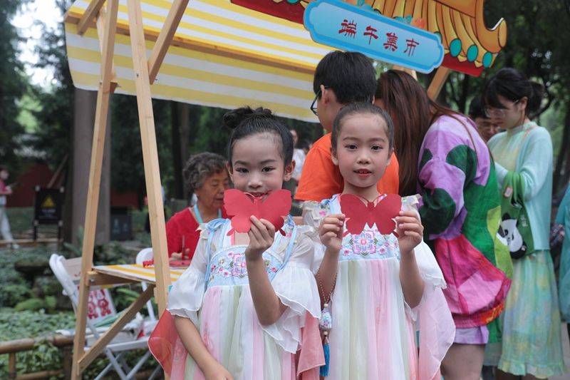 “端午传非遗 雅韵游武侯”非遗集市3（成都武侯祠博物馆供图）.JPG