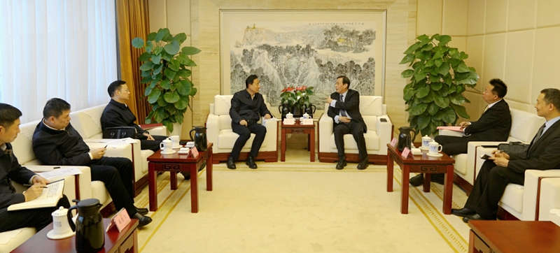 四川省樂山市委書記趙波會見香港四川總商會執行會長黃冬  