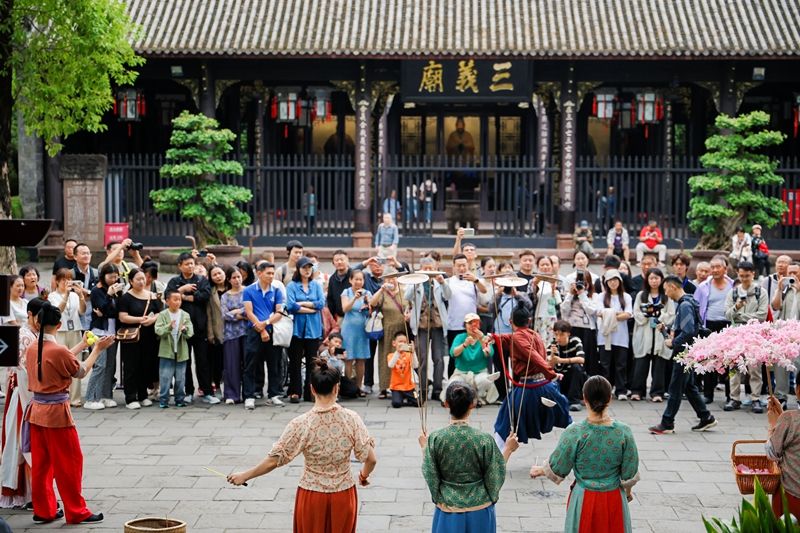 百戏端午民俗巡游.jpg