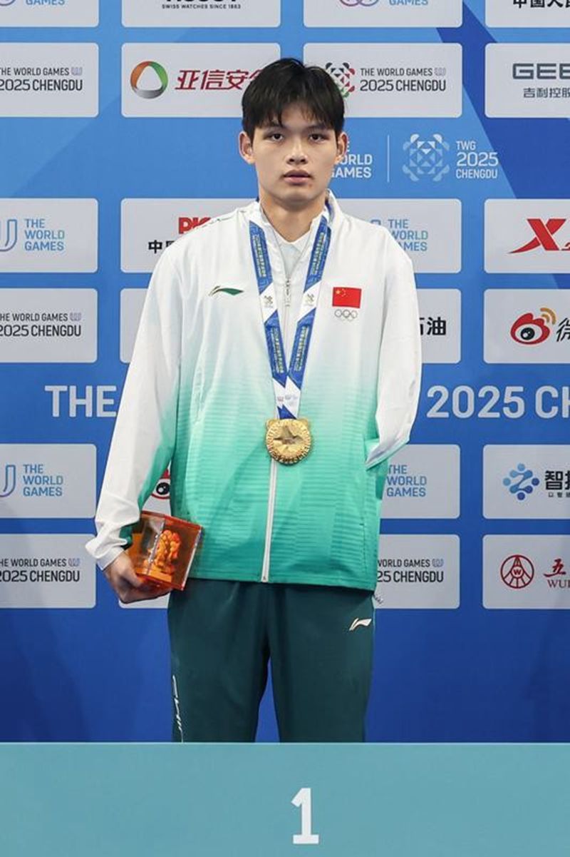 8月10日，中國選手龍鄧喜在頒獎儀式上。圖片來源：新華.jpg