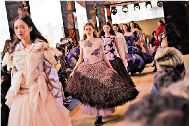 1763960425795481.jpg 2025112305013279499.jpg