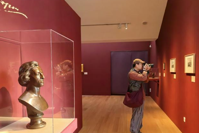 “鋼琴詩人”肖邦手稿首次在華展出