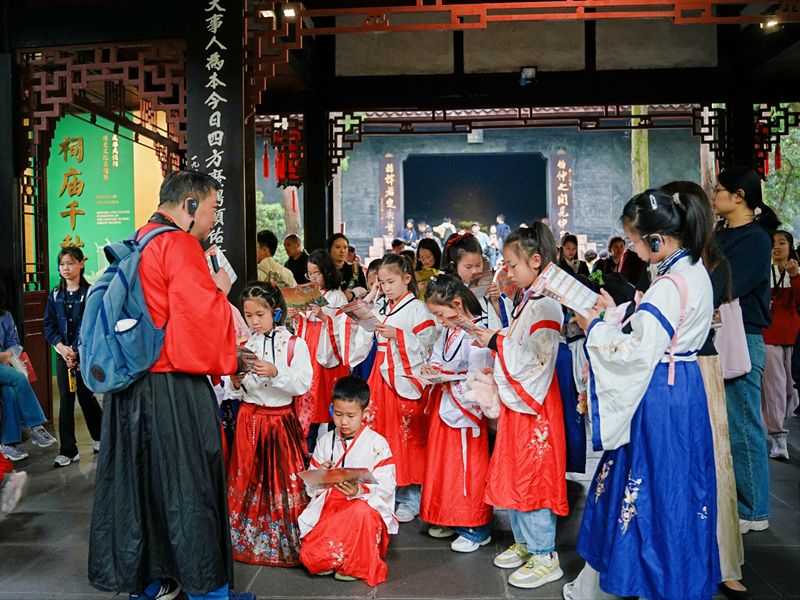 1775528082262568.jpg 主题研学1.jpg