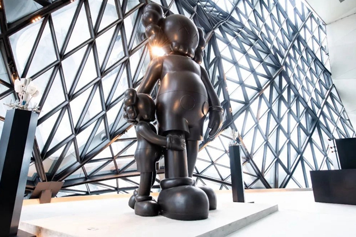 打卡這間 KAWS 親手爲其打造雕塑的澳門酒店